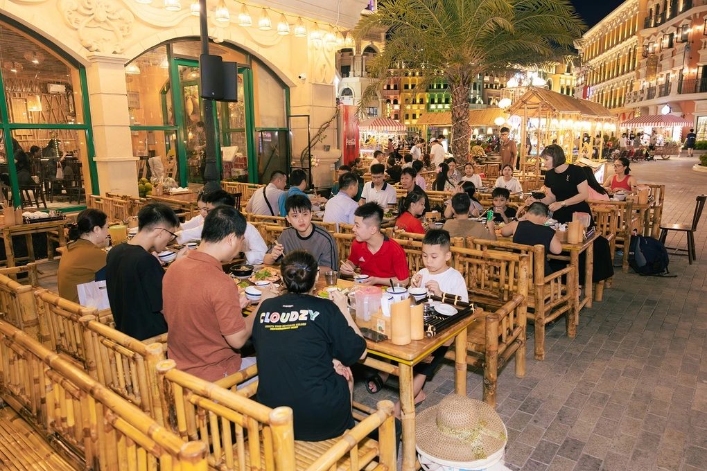 Vinpearl Harbour Nha Trang được mệnh danh là tâm điểm du lịch năm nay