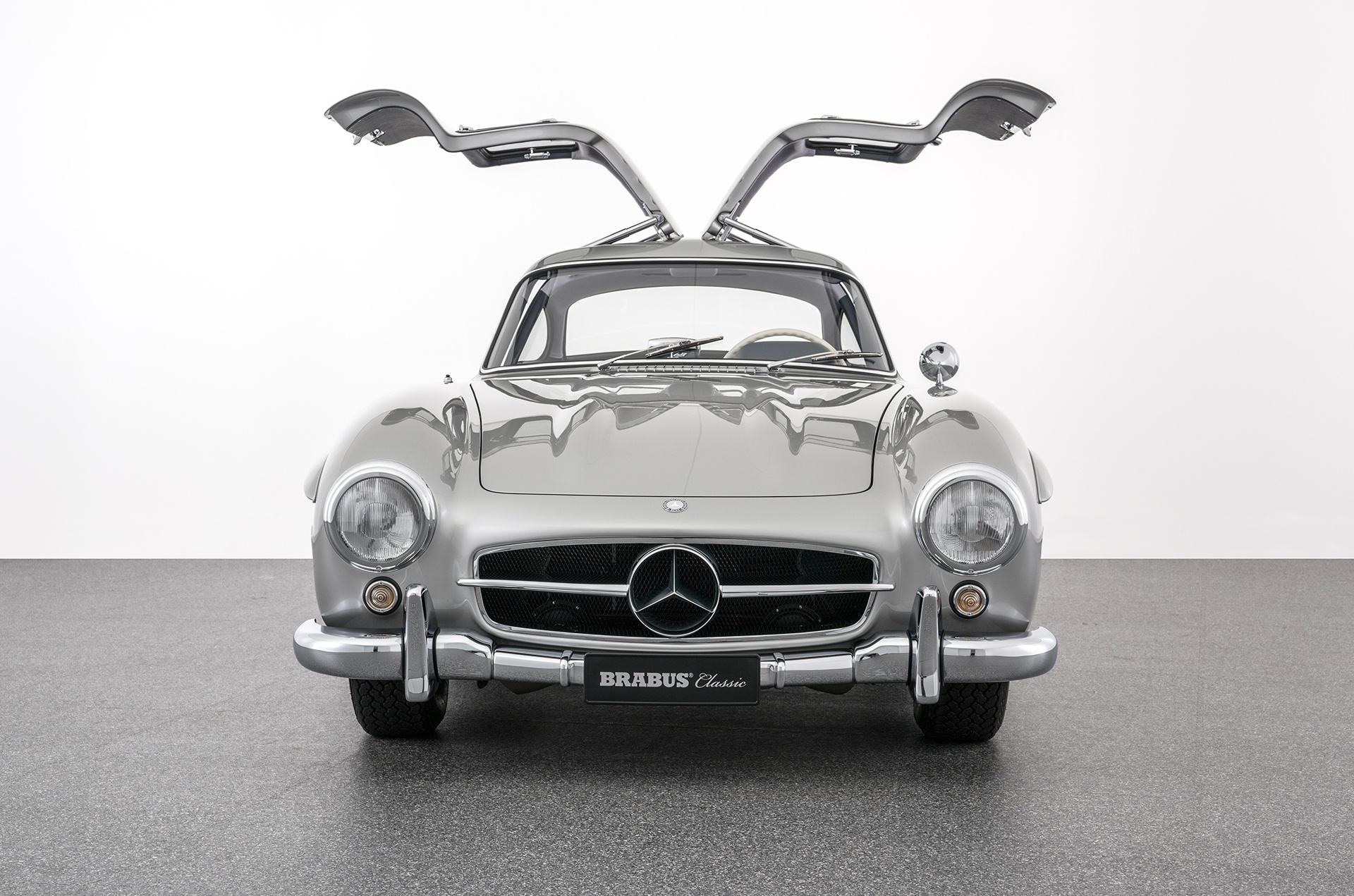 Huyền thoại Mercedes-Benz 300 SL xuất hiện tại Việt Nam?