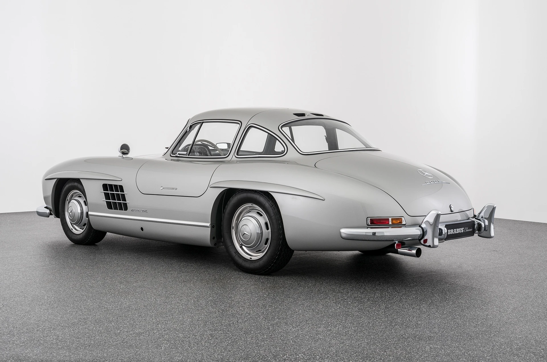 Huyền thoại Mercedes-Benz 300 SL xuất hiện tại Việt Nam?