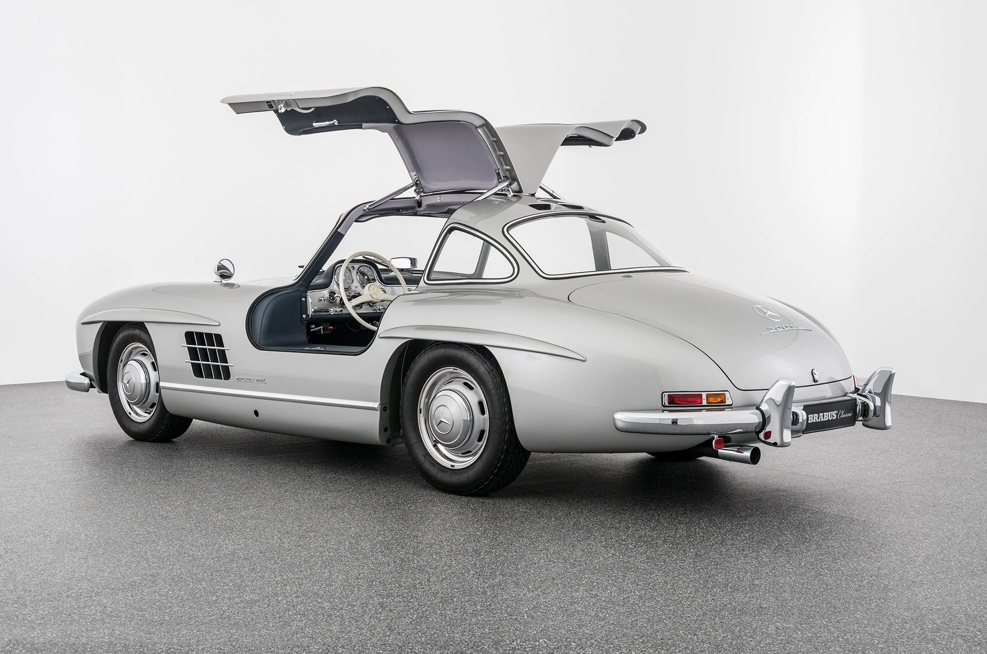 Huyền thoại Mercedes-Benz 300 SL xuất hiện tại Việt Nam?