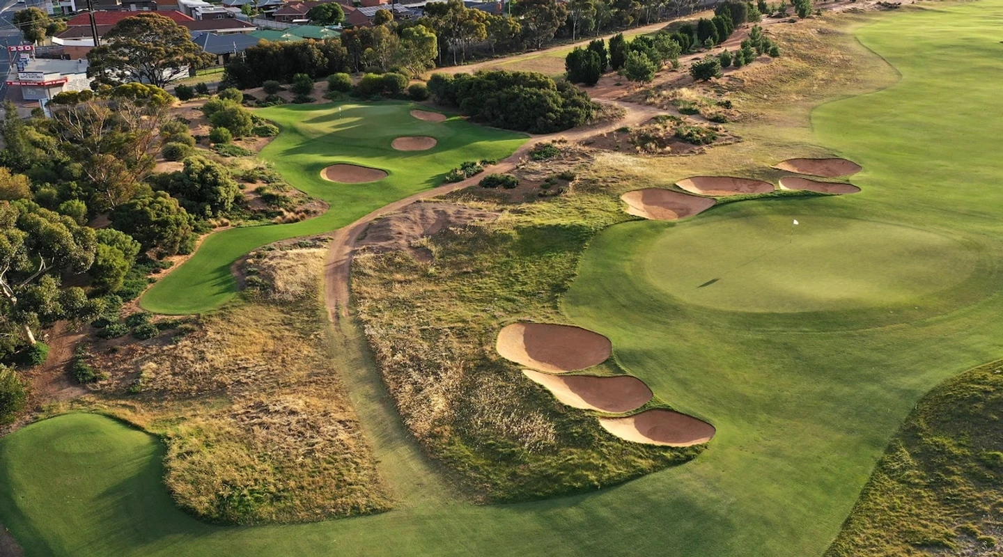 Vòng quanh những sân golf hàng đầu nước Úc