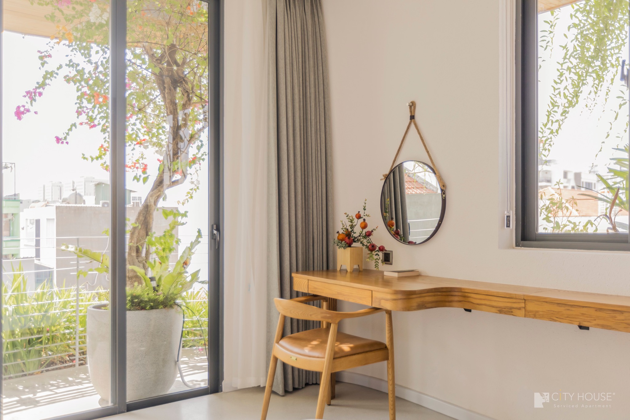 Điểm danh 5 khách sạn hạng sang nổi tiếng tại TP.HCM: Trải nghiệm nghỉ dưỡng không thể bỏ qua!