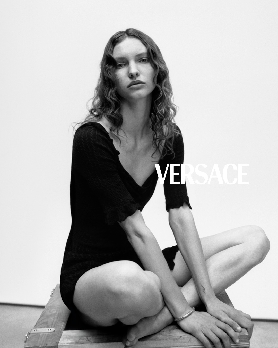 Cửa hàng Versace tại Rex Hotel trở lại với diện mạo xa hoa, đẳng cấp
