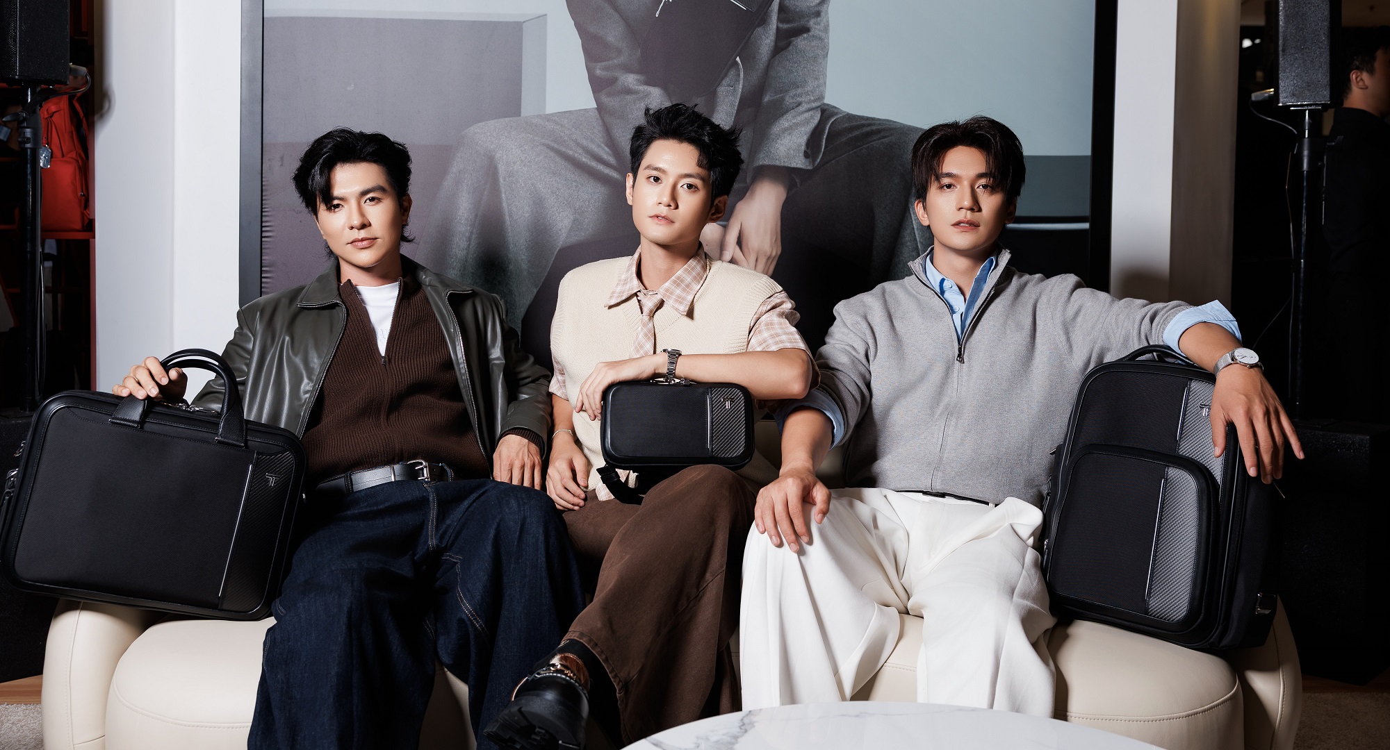 Dàn sao Việt 'bùng nổ' năng lượng New York tại sự kiện TUMI pop-up store