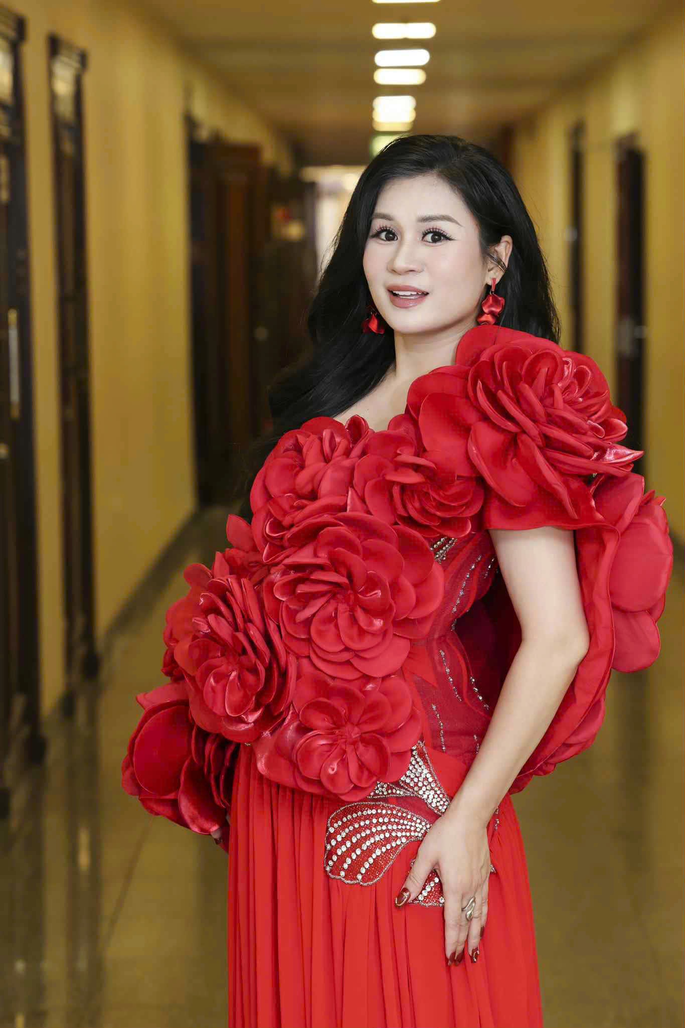 Dàn diva hòa giọng nghệ sĩ trẻ trong live concert “Dương Thụ - Bài hát Thu về”