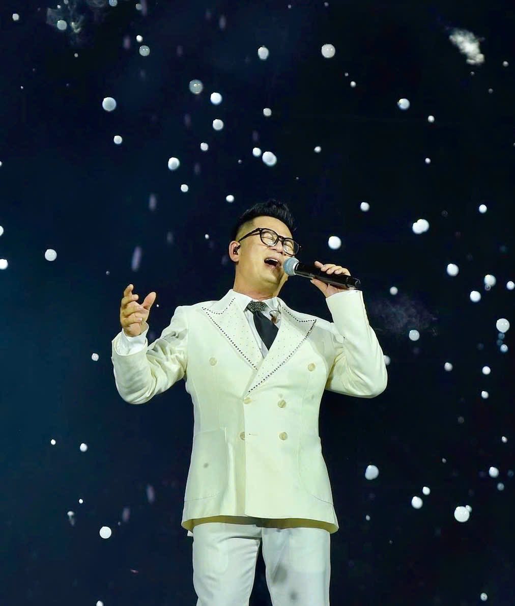 Dàn diva hòa giọng nghệ sĩ trẻ trong live concert “Dương Thụ - Bài hát Thu về”