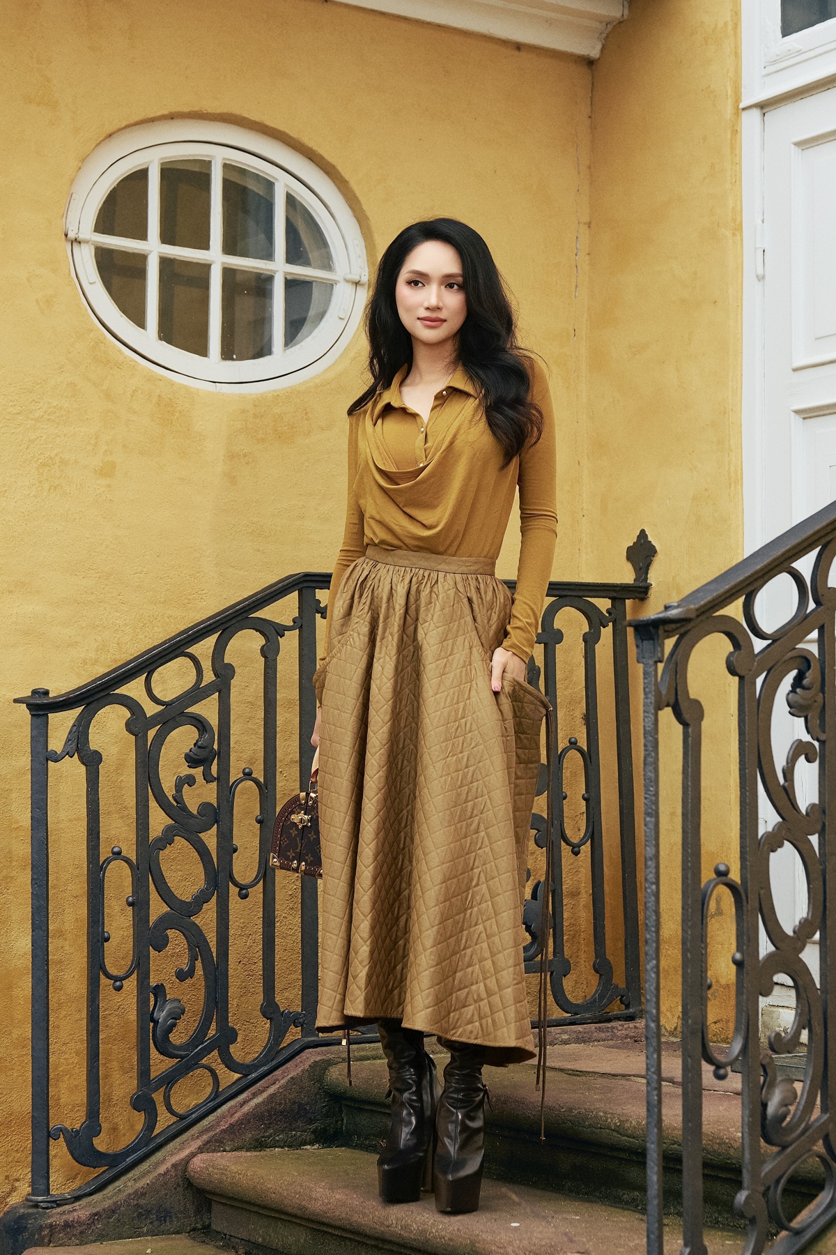 Hương Giang cùng Elise đến Miss Universe 2025