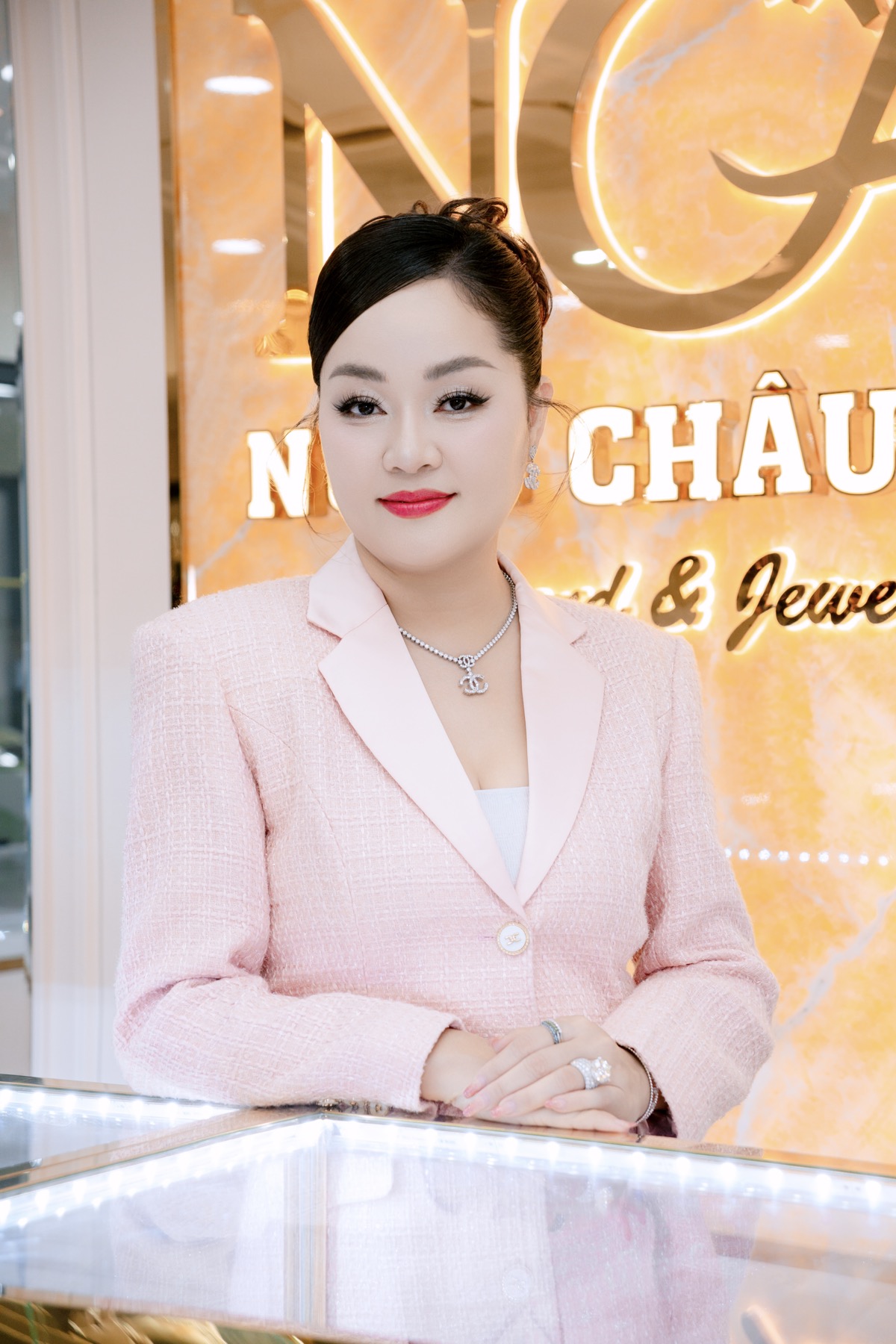 Hoa hậu Hoàng Thanh Nga rạng rỡ tại Lễ công bố đại diện Việt Nam tham dự Miss Cosmo 2025