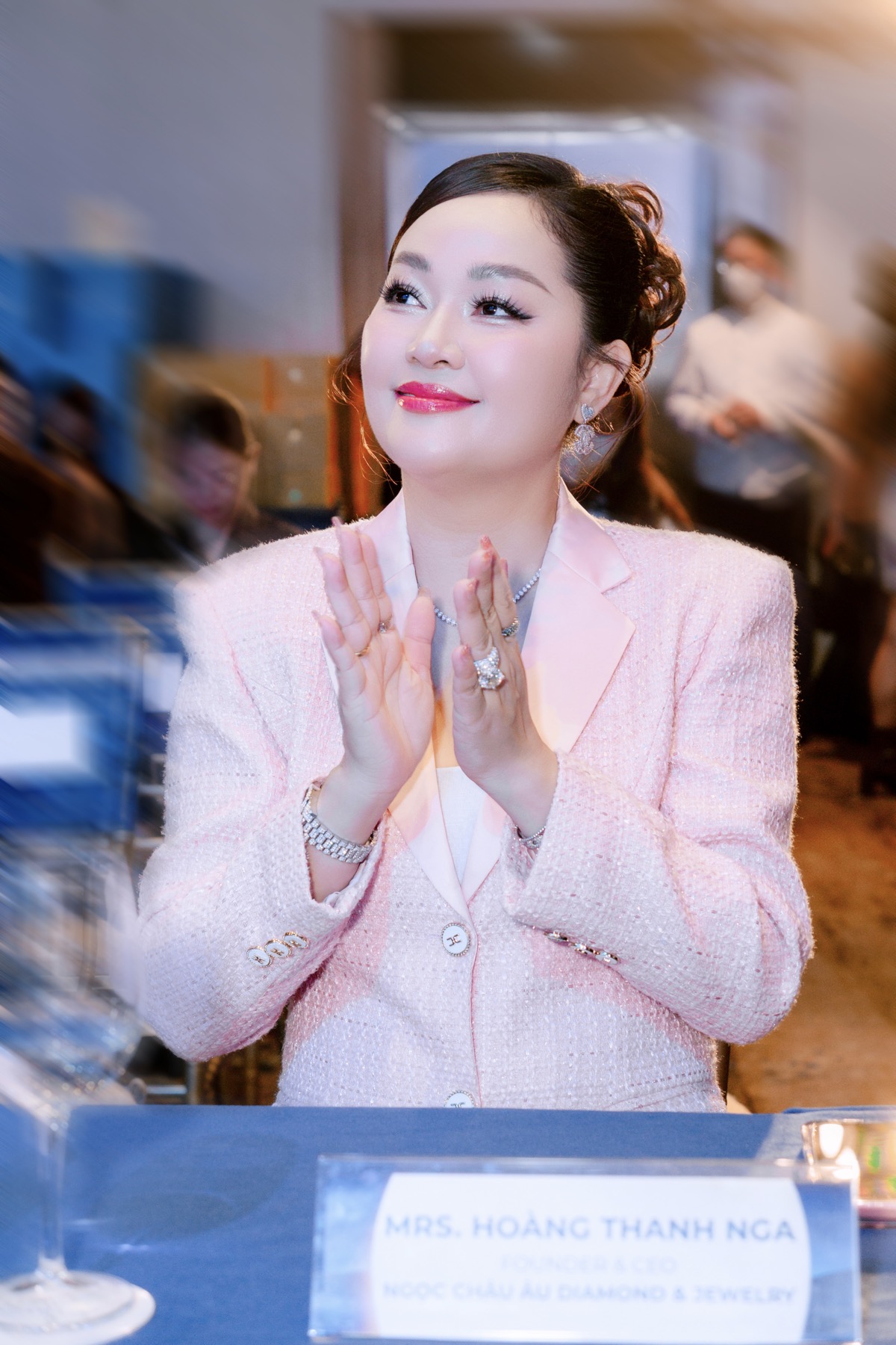 Hoa hậu Hoàng Thanh Nga rạng rỡ tại Lễ công bố đại diện Việt Nam tham dự Miss Cosmo 2025