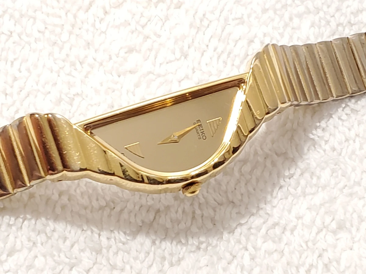 Đồng hồ Seiko Half Moon 