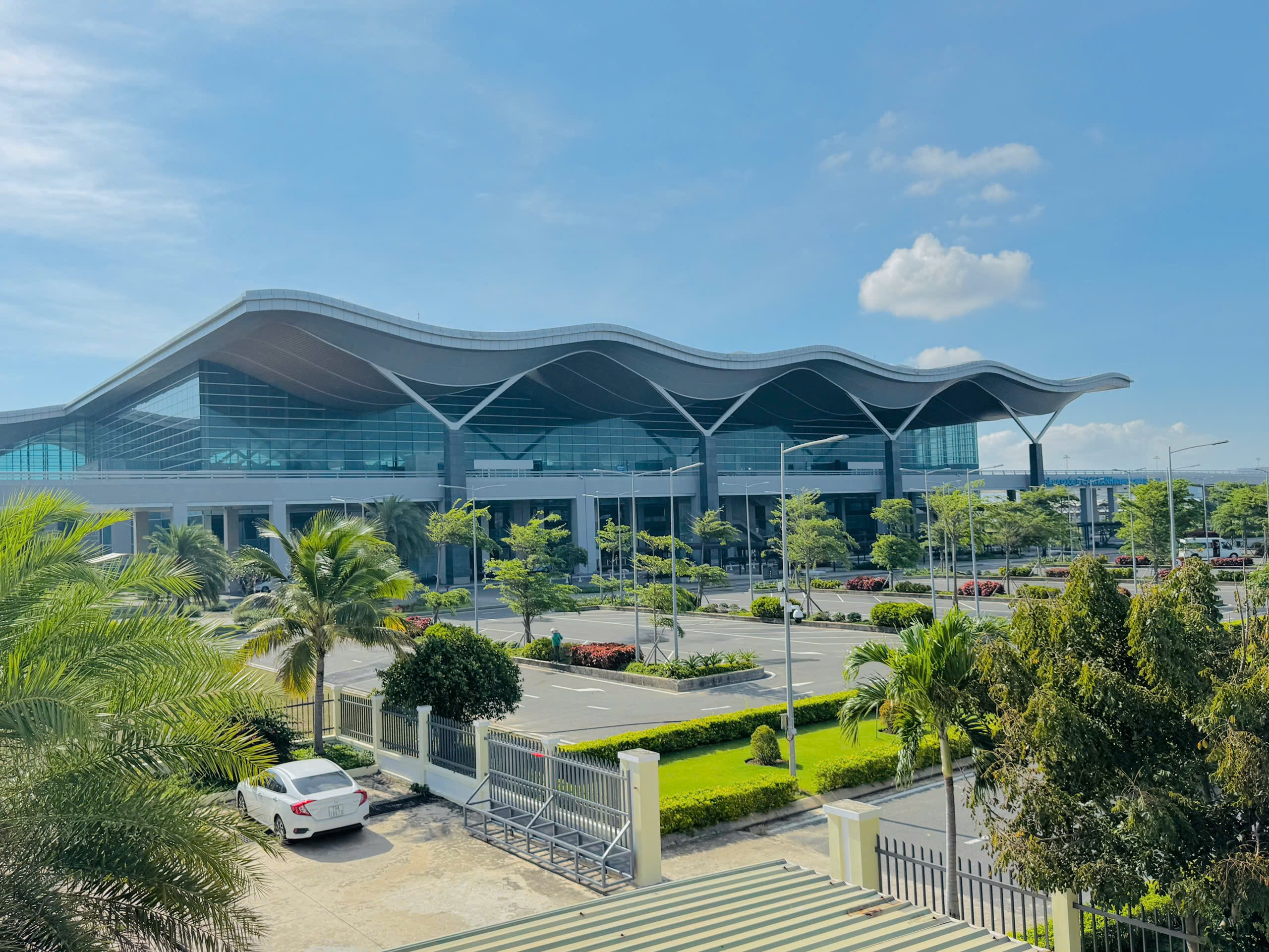 doanh nhân Johnathan Hạnh Nguyễn