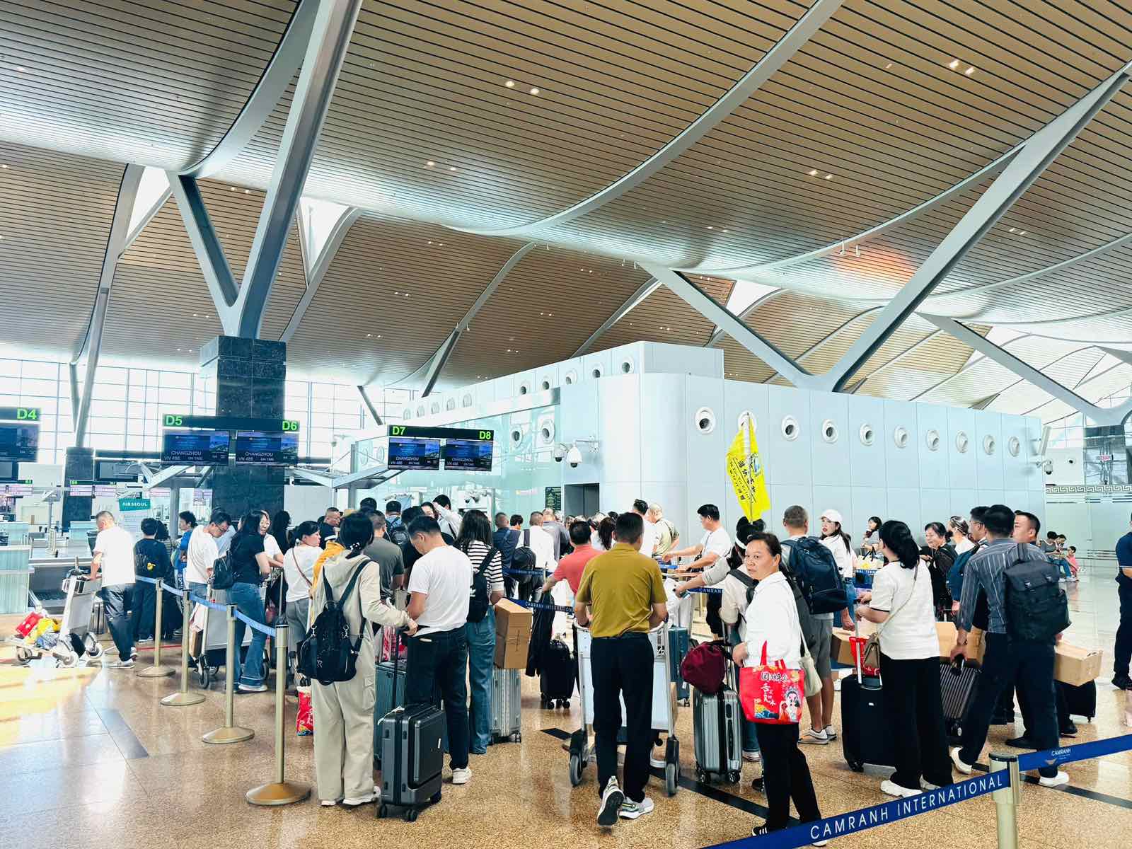 doanh nhân Johnathan Hạnh Nguyễn