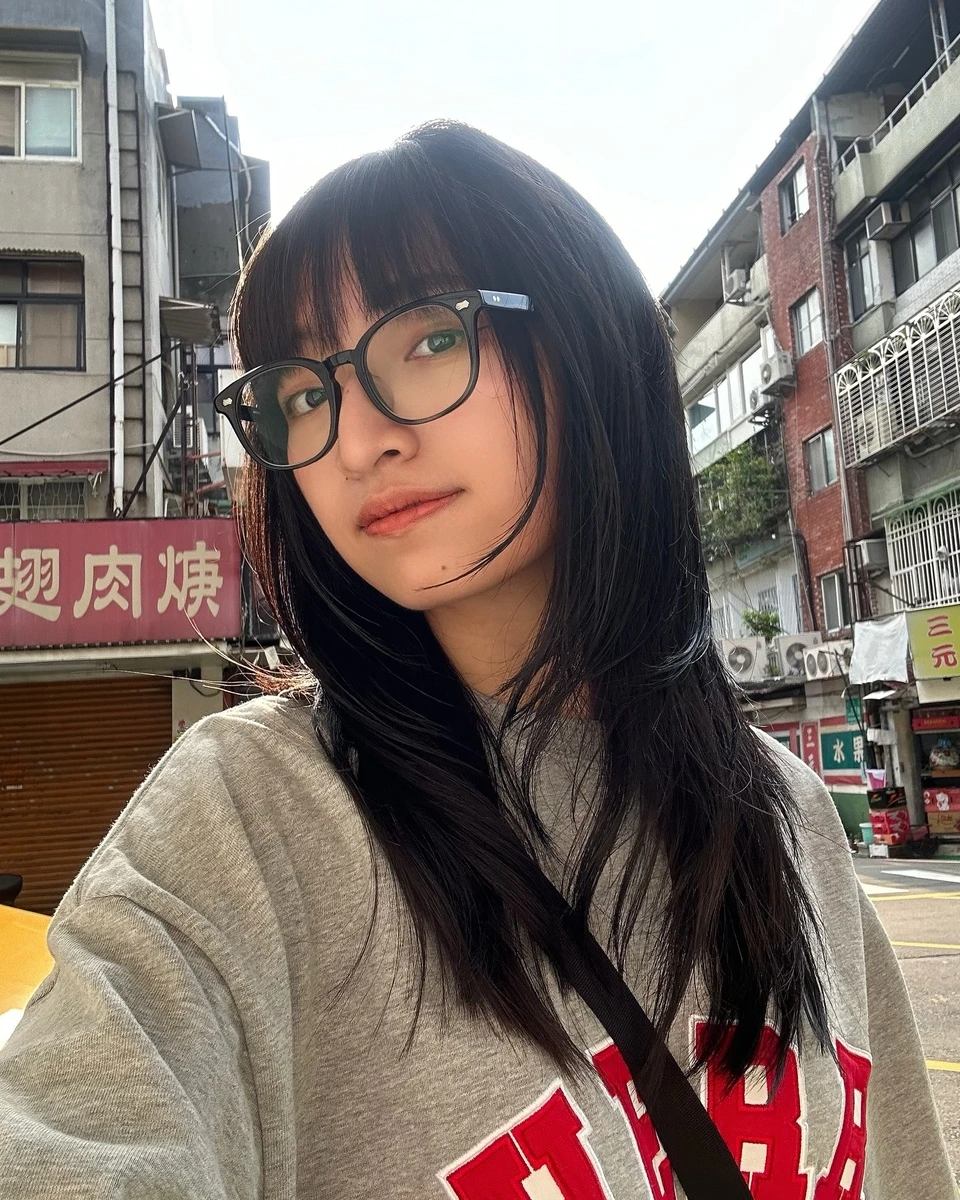 Cô gái lai được chú ý ở Em xinh