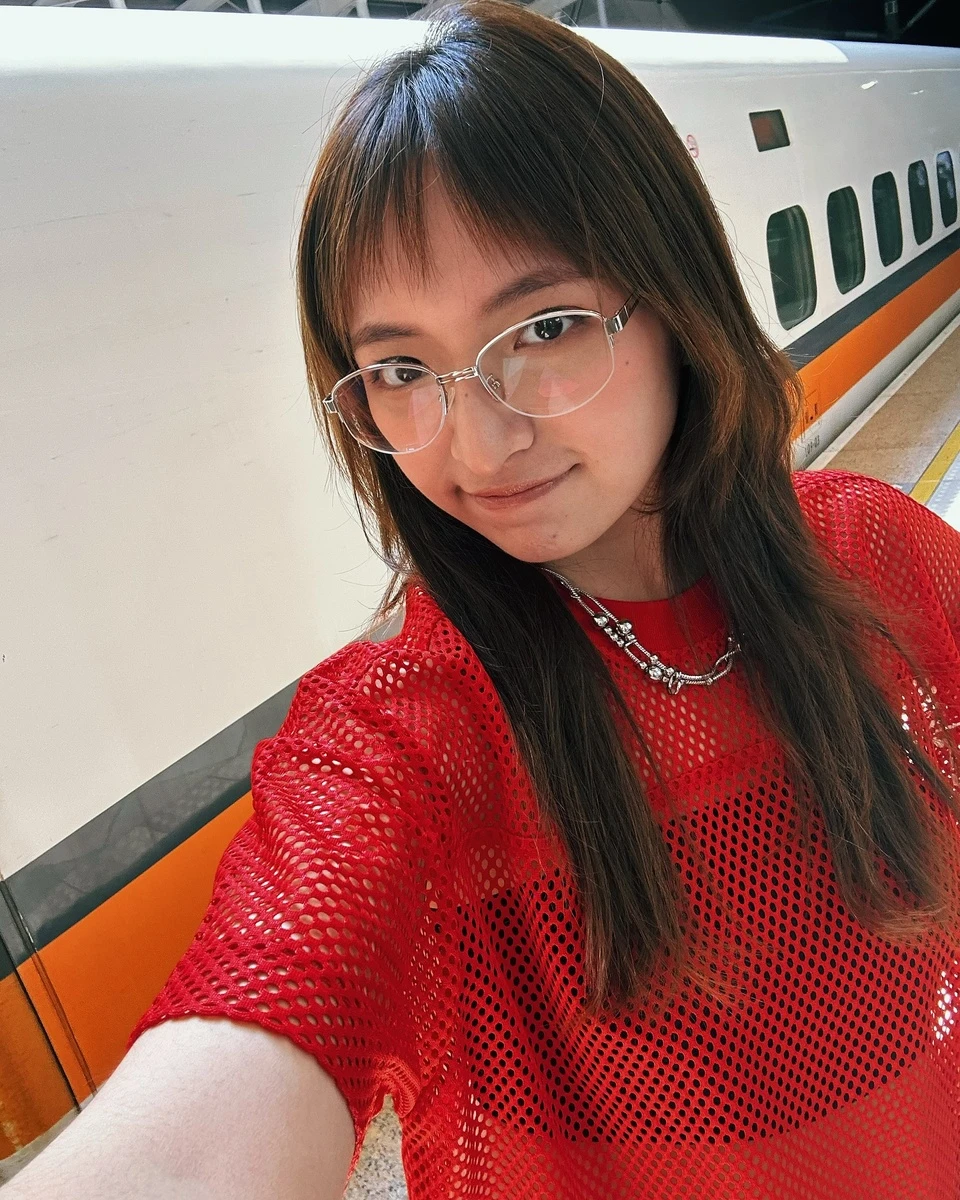 Cô gái lai được chú ý ở Em xinh