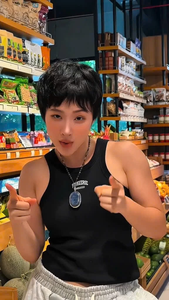 Diện mạo mới của Angela Phương Trinh.