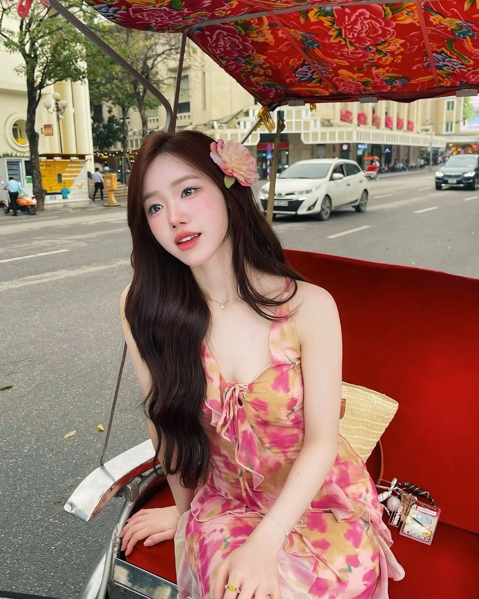 Điểm chung của 3 'nàng thơ' YouTube đồng loạt dính tranh cãi