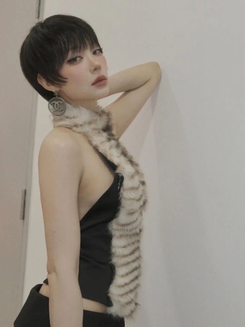 Minh Hằng thay đổi diện mạo