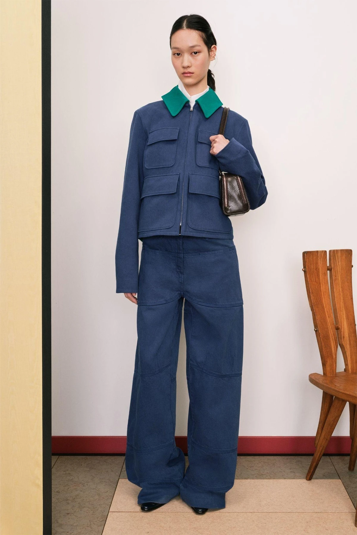 Tory Burch thổi hồn preppy vào bộ sưu tập giao mùa đa sắc