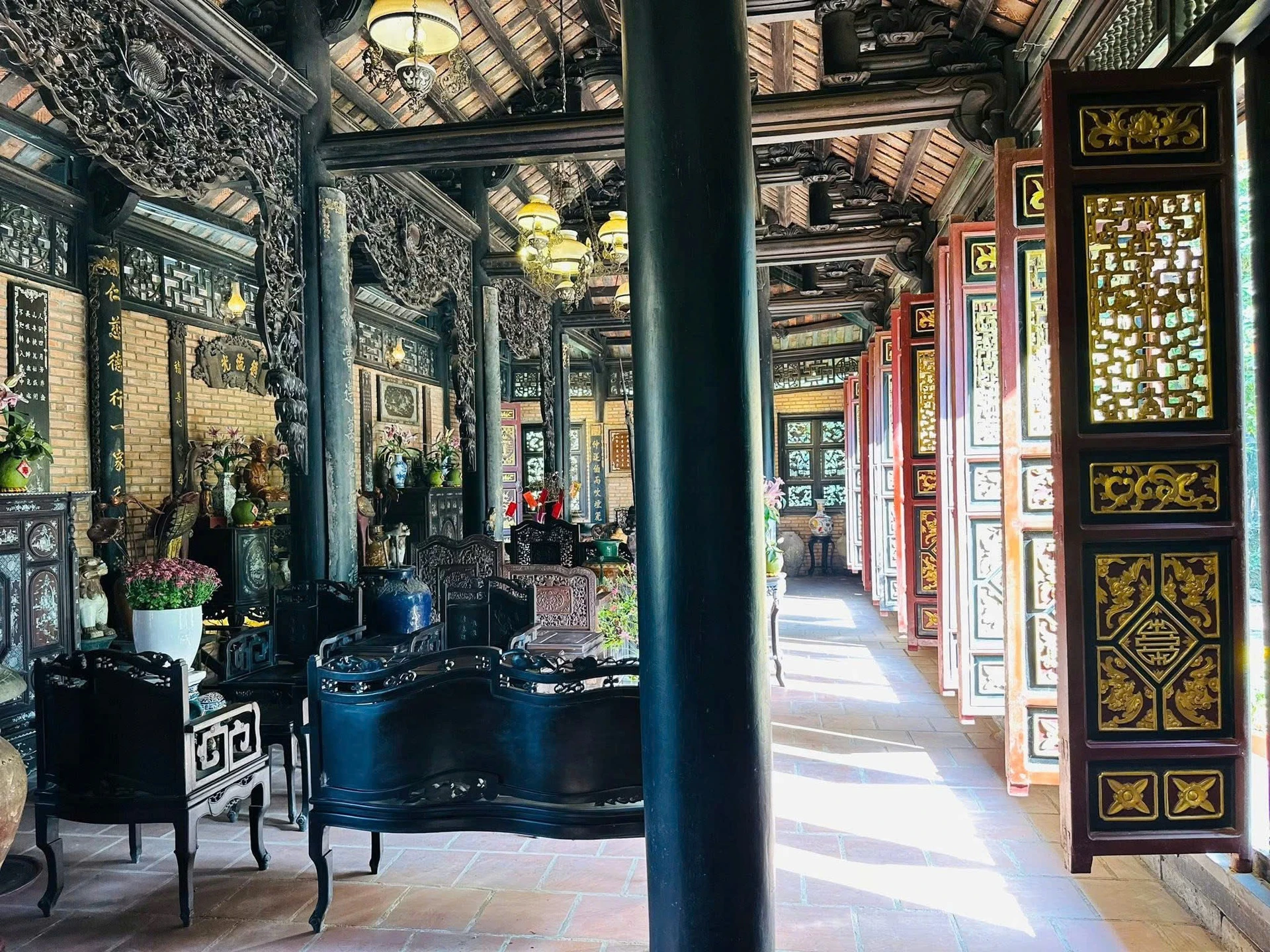 Bên trong biệt phủ rộng 1.600 m2 Hoàng Mập rao bán