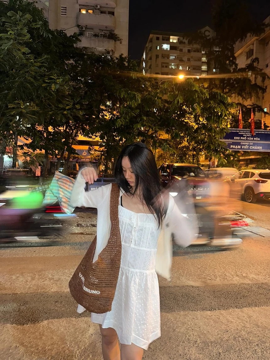 Fan meeting của Hyeri tại TP.HCM thu hút hàng nghìn người hâm mộ