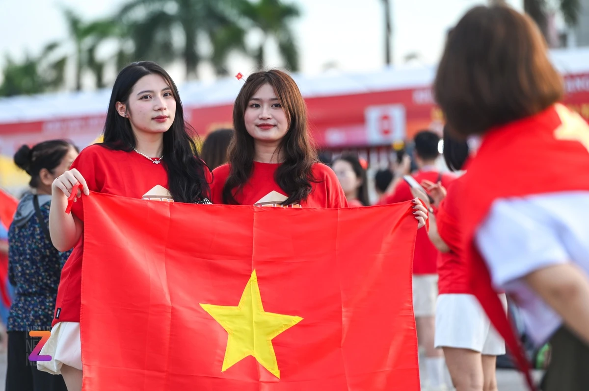 50.000 khán giả đổ về sân Mỹ Đình xem 'concert quốc gia'