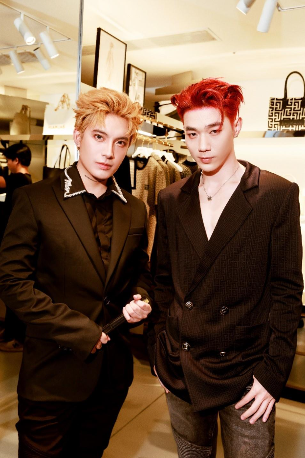 Stylist Kye Nguyễn và Lohan trong trang phục vest tuyệt đối lịch lãm  