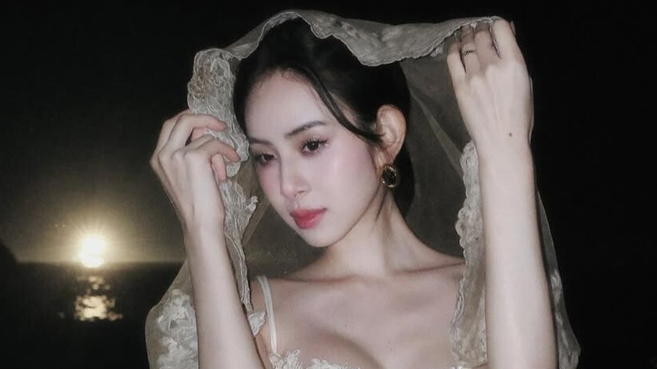 Hương Liên bị nghi dùng túi Hermès giả?