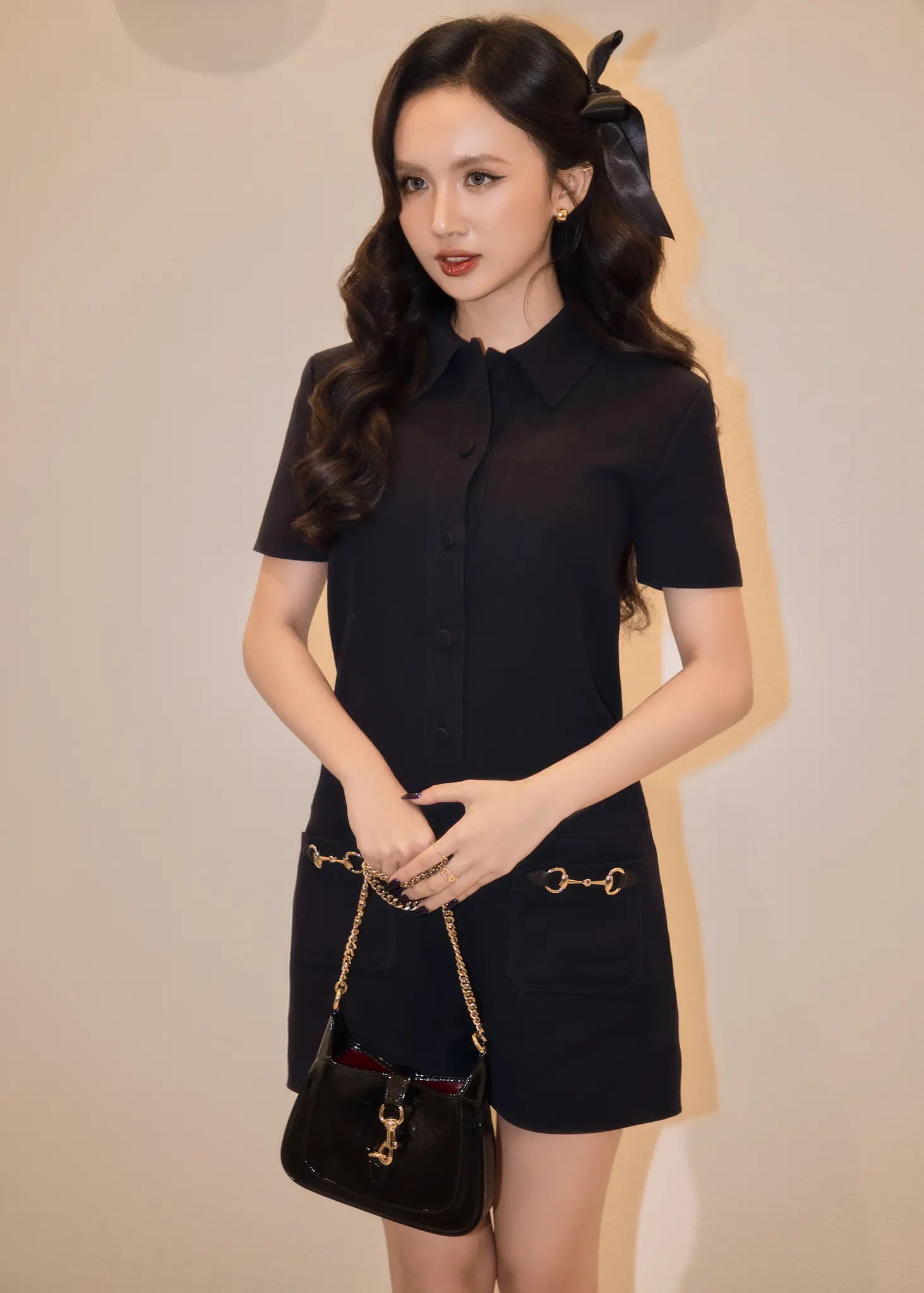 Tân binh LEXXY được ví như công chúa khi mặc đồ GUCCI