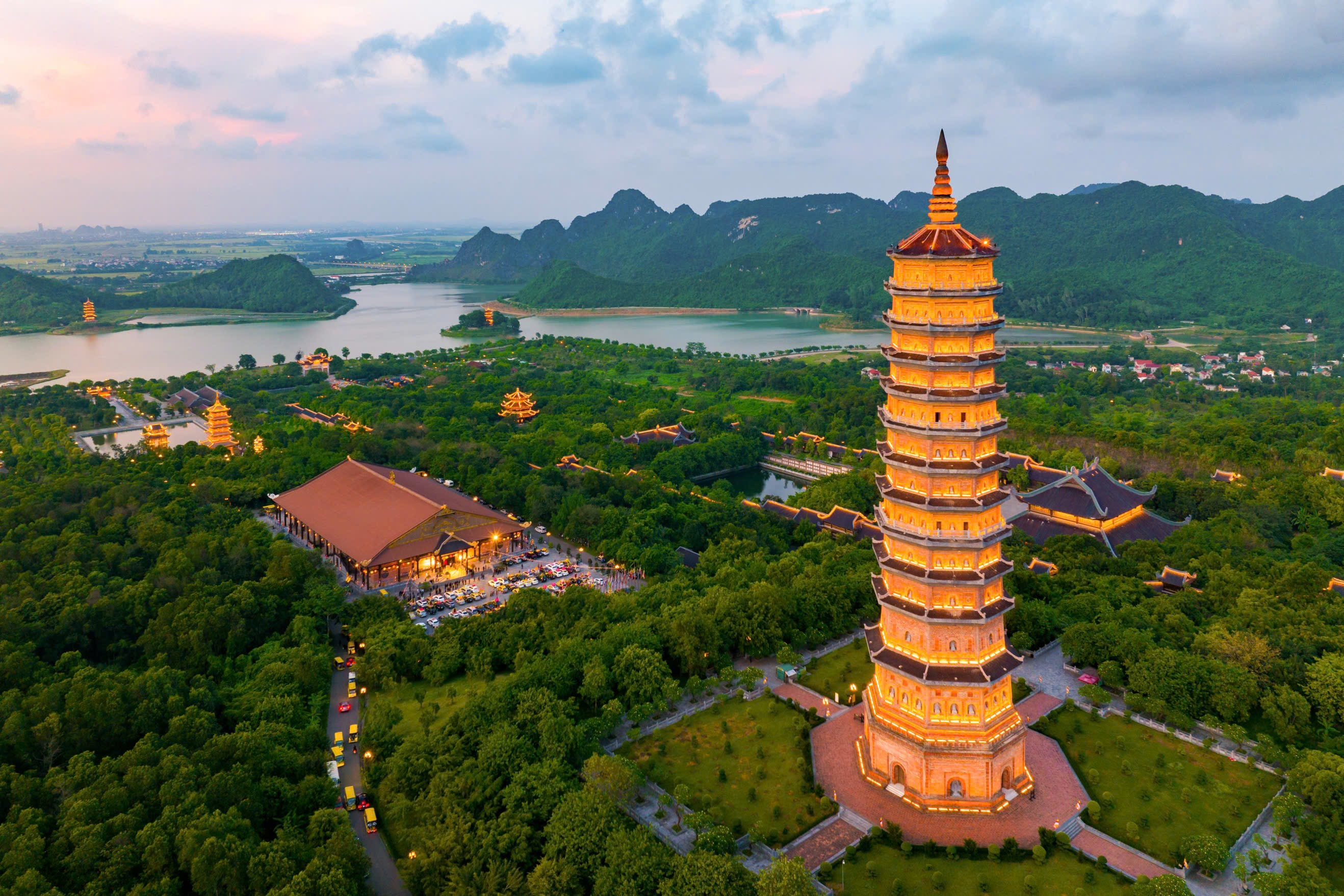Chùa Bái Đính được vinh danh “Điểm đến nổi bật” Travellers’ Choice 2025