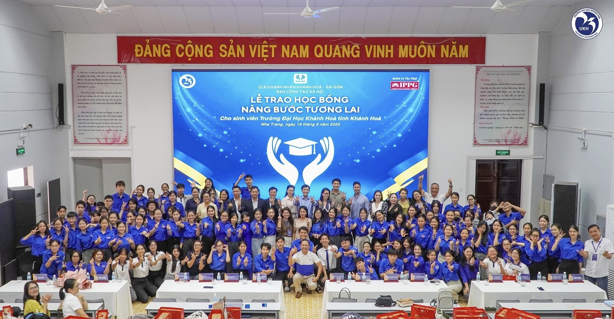 “Nâng bước tương lai” – Tấm lòng của ông Johnathan Hạnh Nguyễn – Chủ tịch Tập đoàn đồng IPP dành cho thế hệ trẻ Khánh Hòa