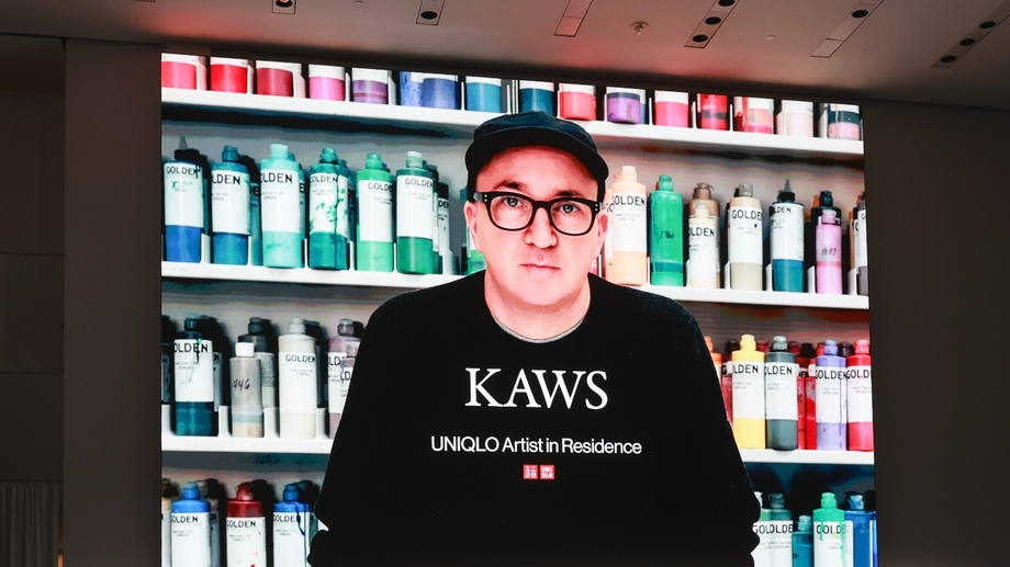 Nghệ sĩ KAWS gia nhập Uniqlo